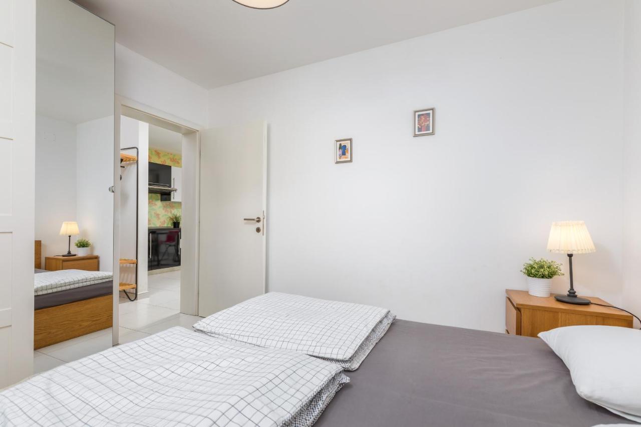 Aurora Apartament *